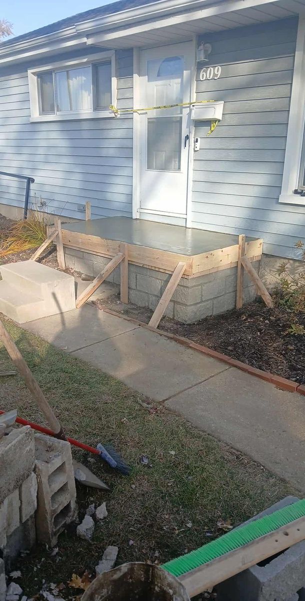 Deck & Patio Installation for Chapman Surfaces Tile & Remodeling in Milan, MI