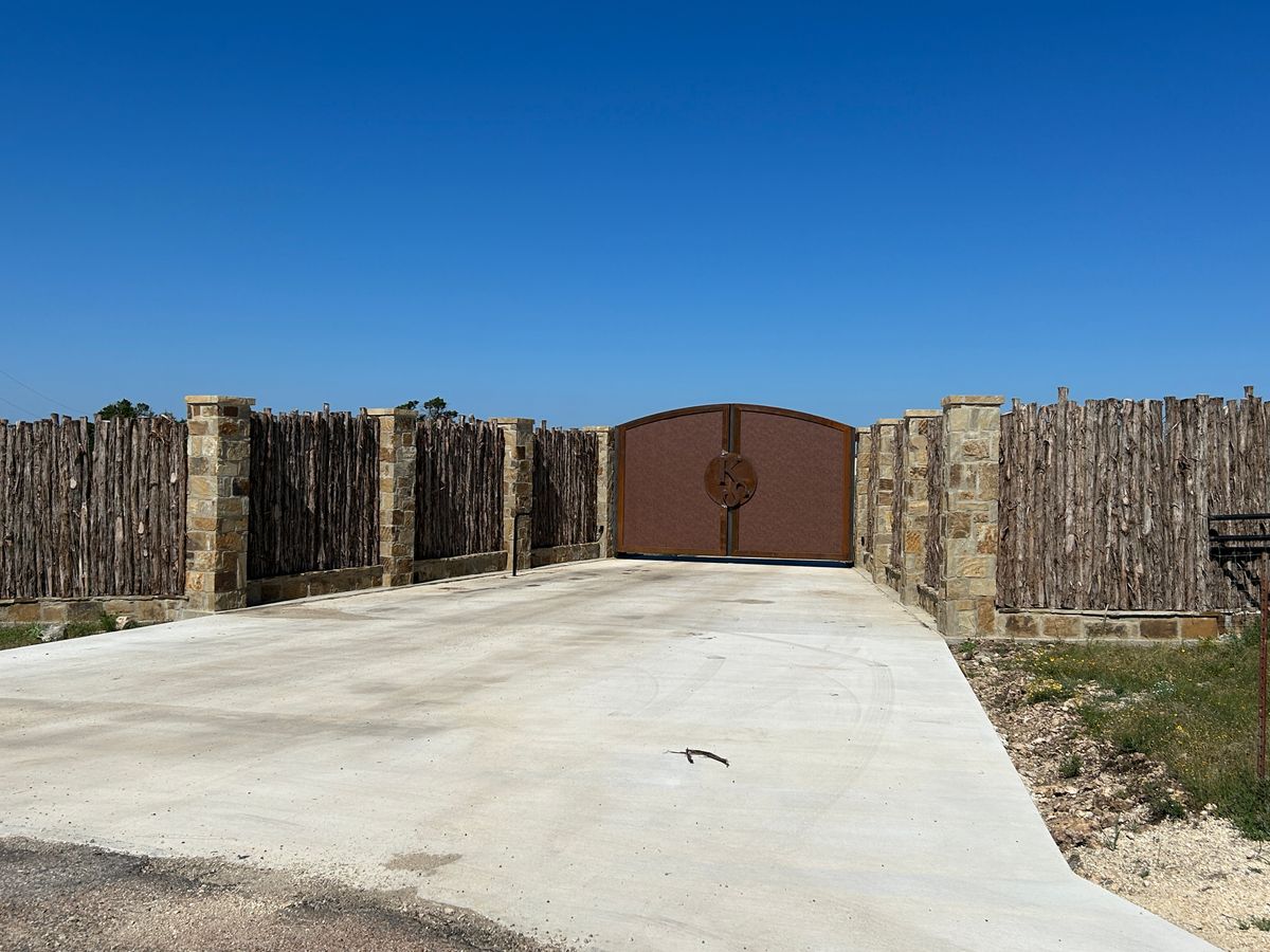 Fencing and Gate Sevices for 292 Construction, LLC in Gonzales County, TX