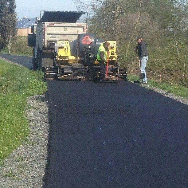 Asphalt Repair for Dean's Paving & Excavating in Ovid, NY