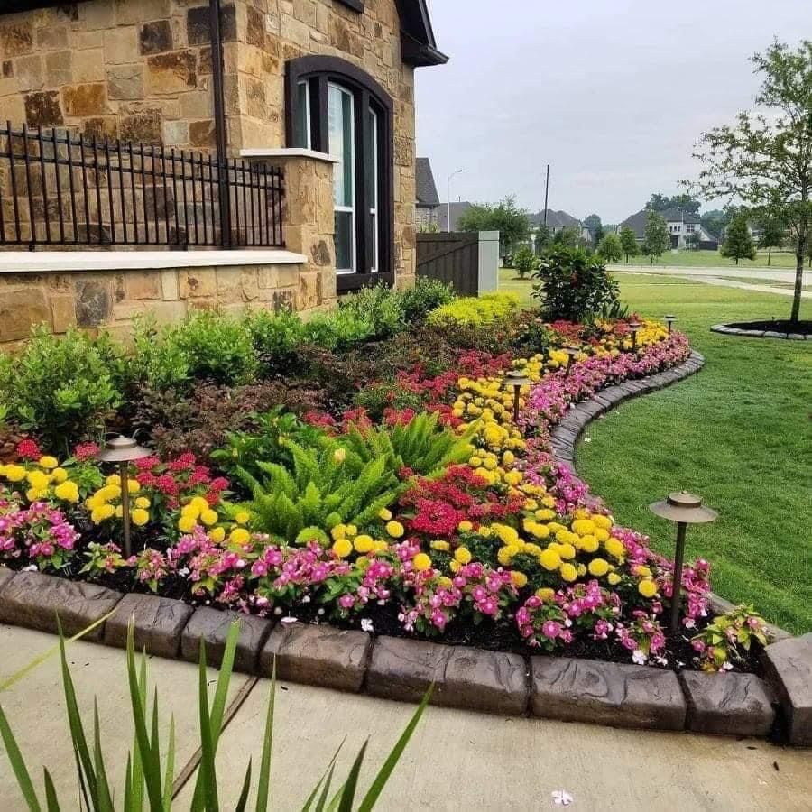 Landscaping for Texas Curb N Borders in Houston, TX