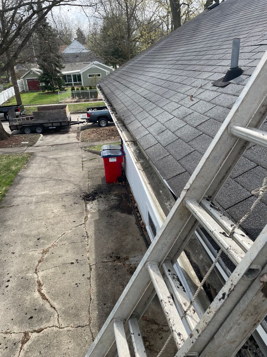 Gutter Cleaning for MDR Landscaping in Urbana, IL