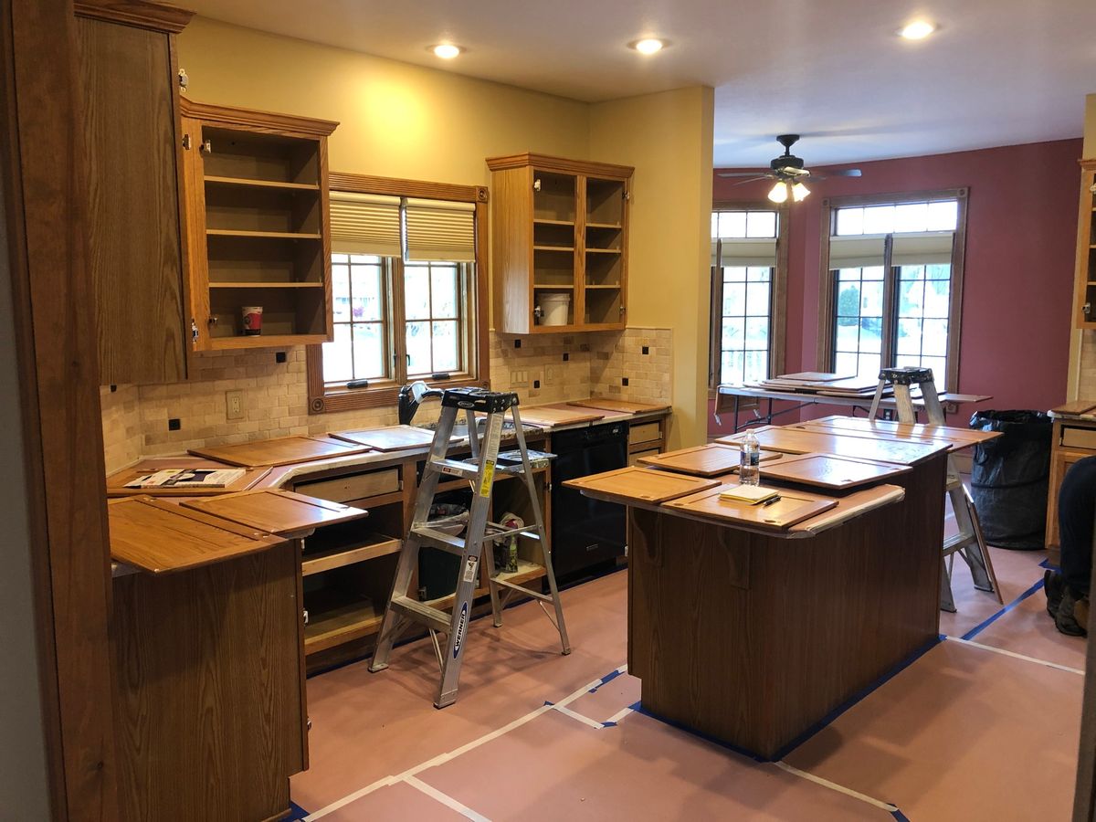 Kitchen and Cabinet Refinishing for Ryeonic Custom Painting in Swartz Creek, MI