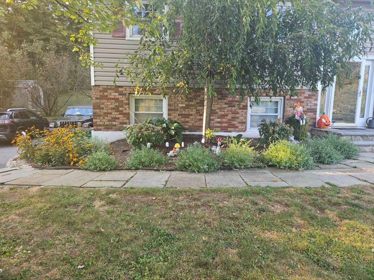 Planting & Garden Design for Ardisi Property Maintenance LLC in Poughkeepsie, NY 