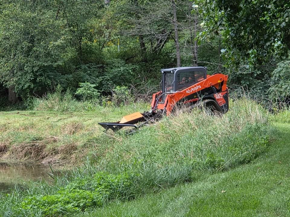 Field & Brush Mowing for Seals Outdoor Services in Perrysville, OH