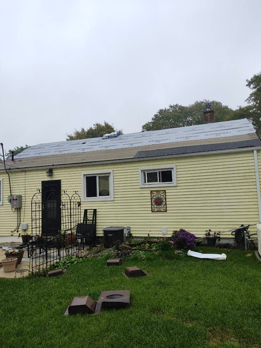 Roofing for McCoy's Painting  in Garden City, MI