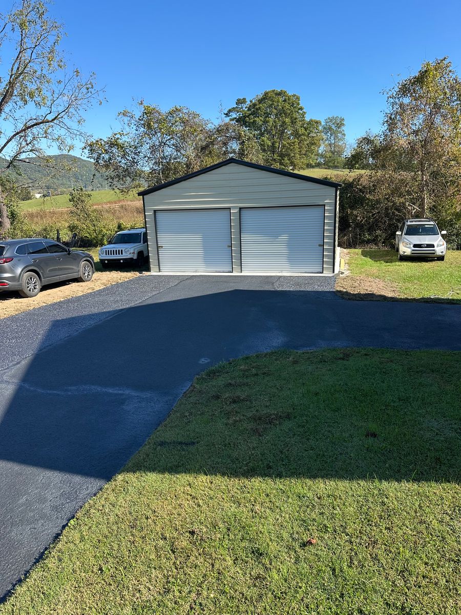 Asphalt Paving for Metzler Paving and Sealcoating in Jacksboro, TN