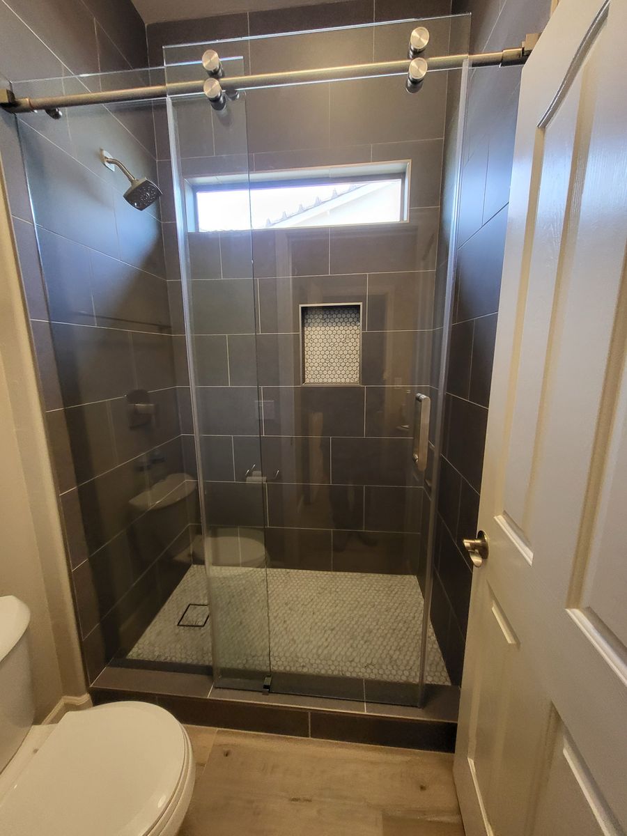Shower Glass Installs for Maricopa Glass in Phoenix, AZ