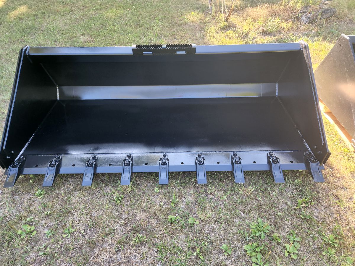 Low Profile Buckets for Outlaw Fabrication LLC in Salem, MO