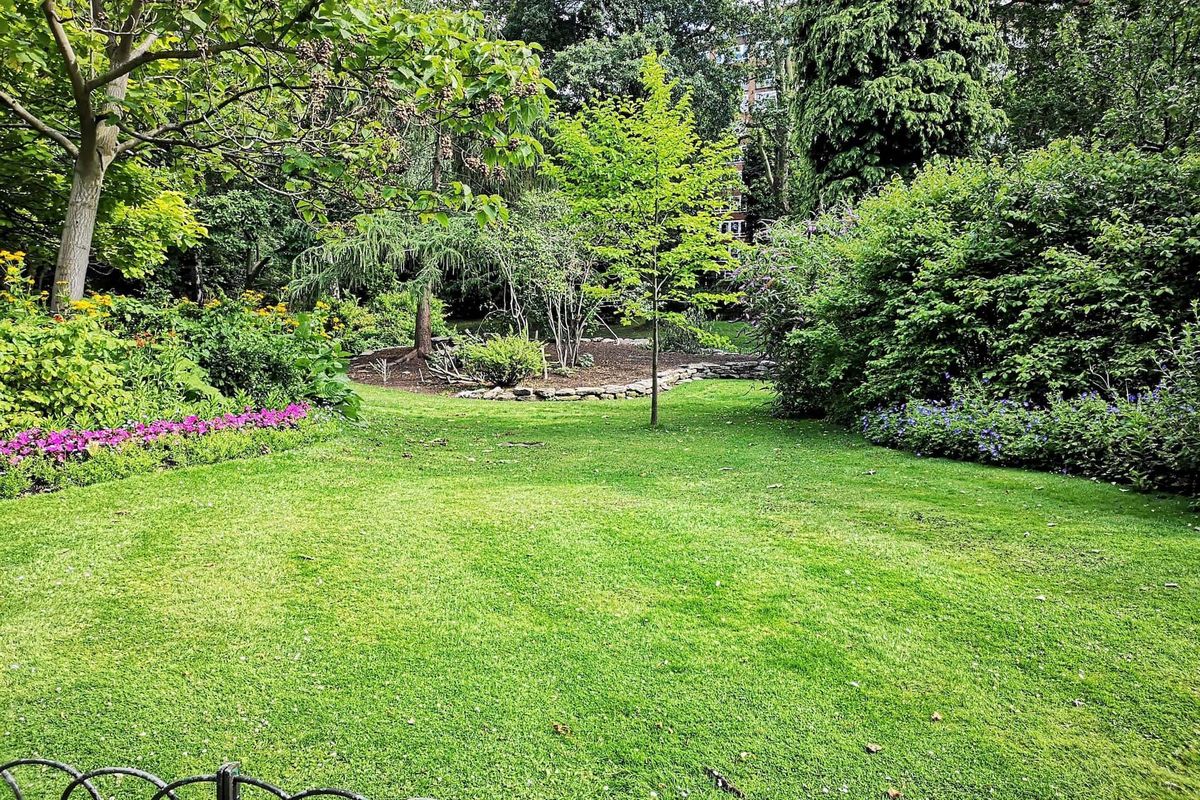 Lawn & Landscape Maintenance for Handy Hands Landscape in Corvallis, OR