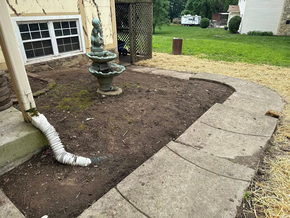 Hardscaping and Landscaping for Prestige Landscaping & Lawn Services LLC in Anderson, IN