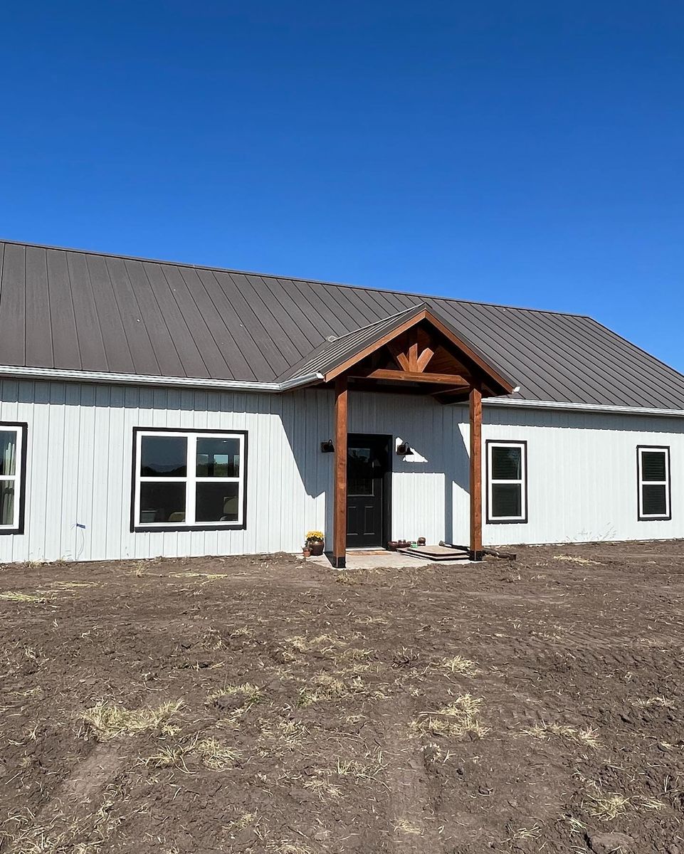 Finish and Trim Work for Edgecomb Builders in Garnett, KS