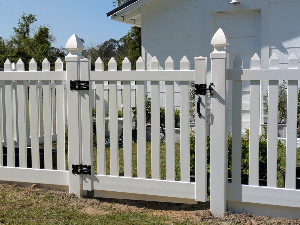 Vinyl Fence for Corbitt Vinyl Products in Hazlehurst, GA