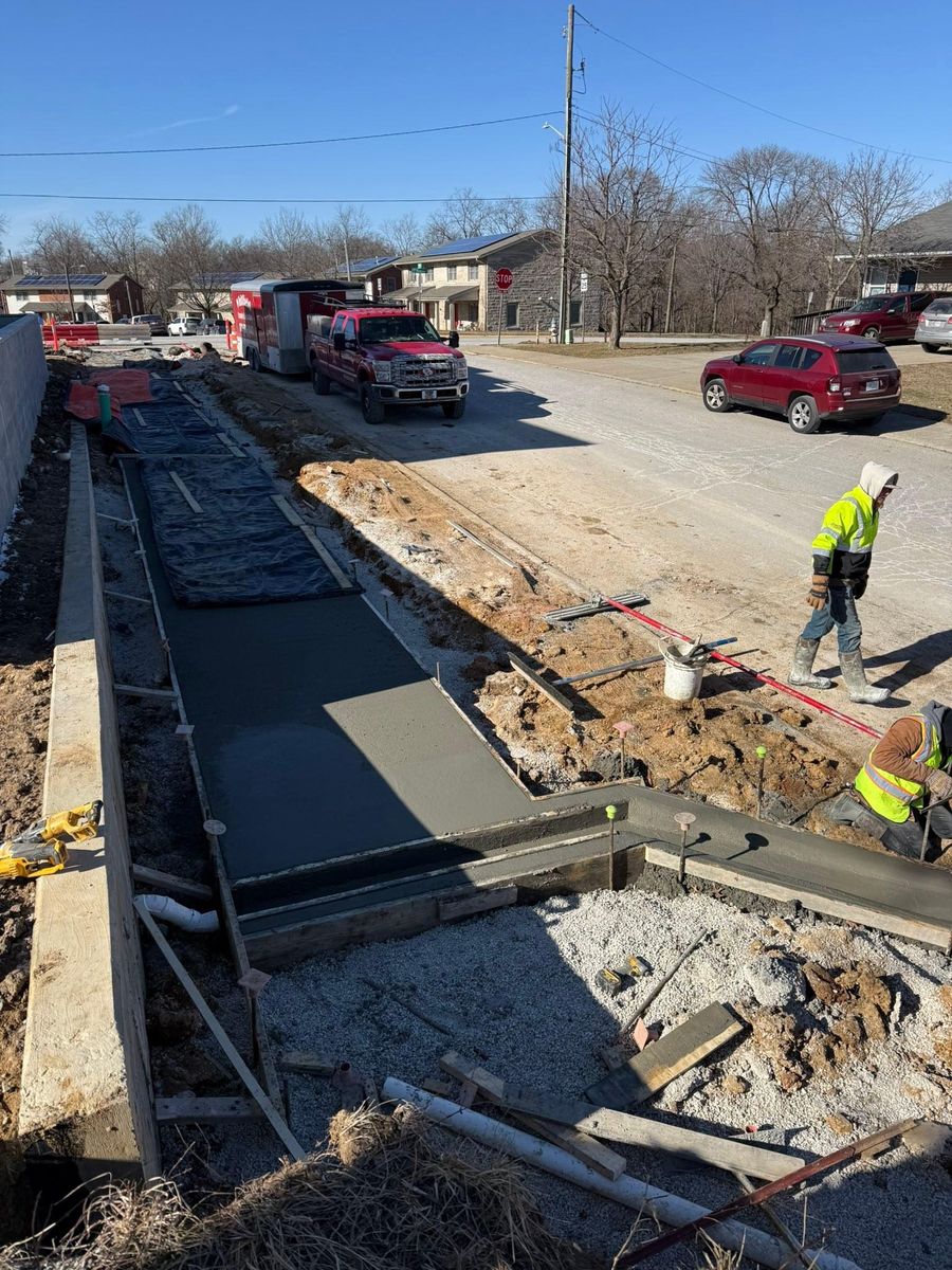Porches, Patios, & Firepits for Whitfield Concrete Construction in Solsberry, IN
