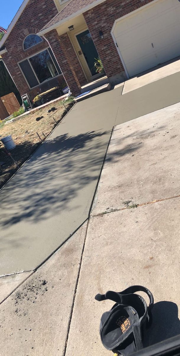 Driveway Construction for J and Son Colorado Concrete LLC in Colorado Springs, CO
