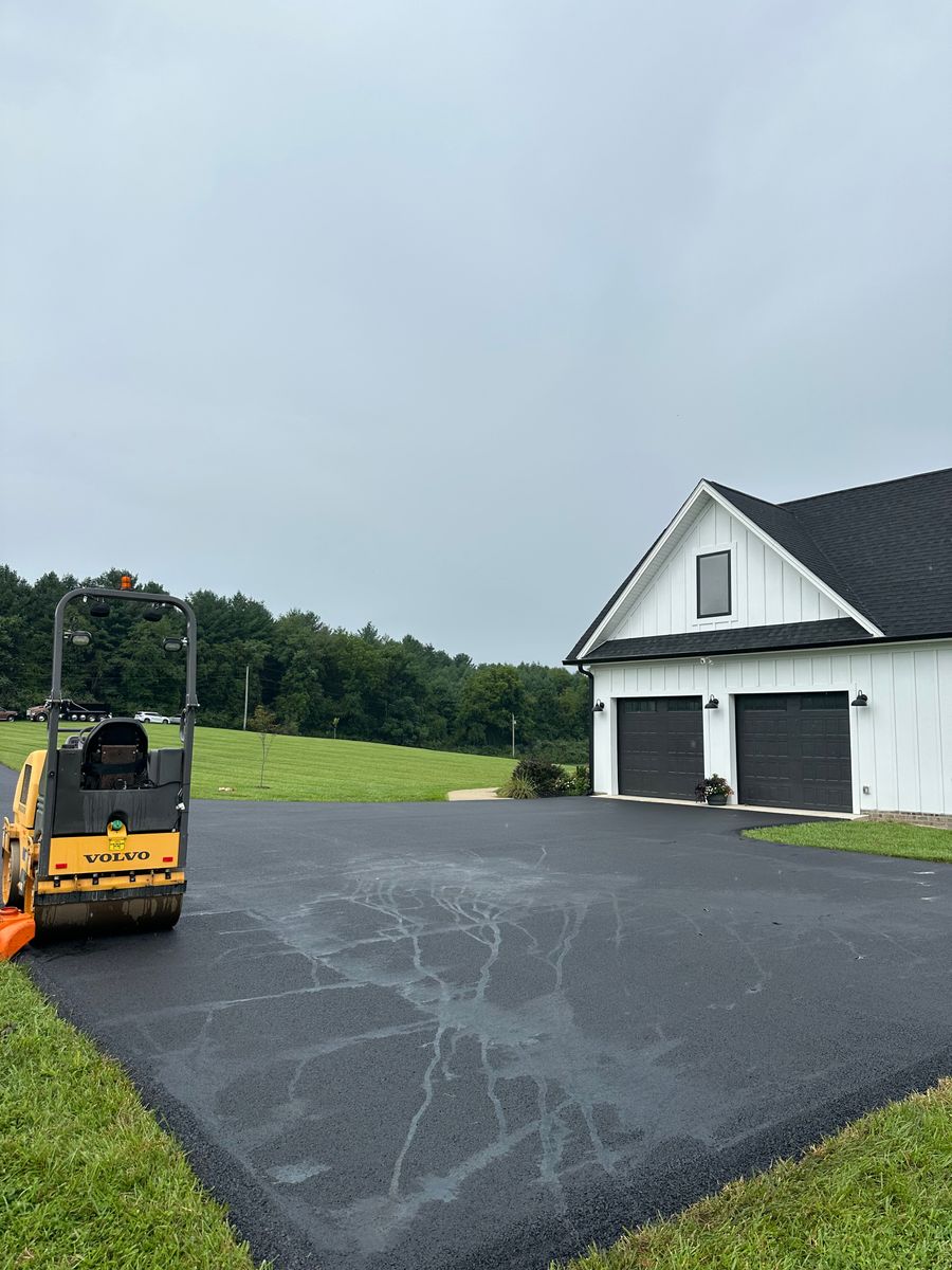 Asphalt Driveways for James R Carter Paving in Roanoke, VA