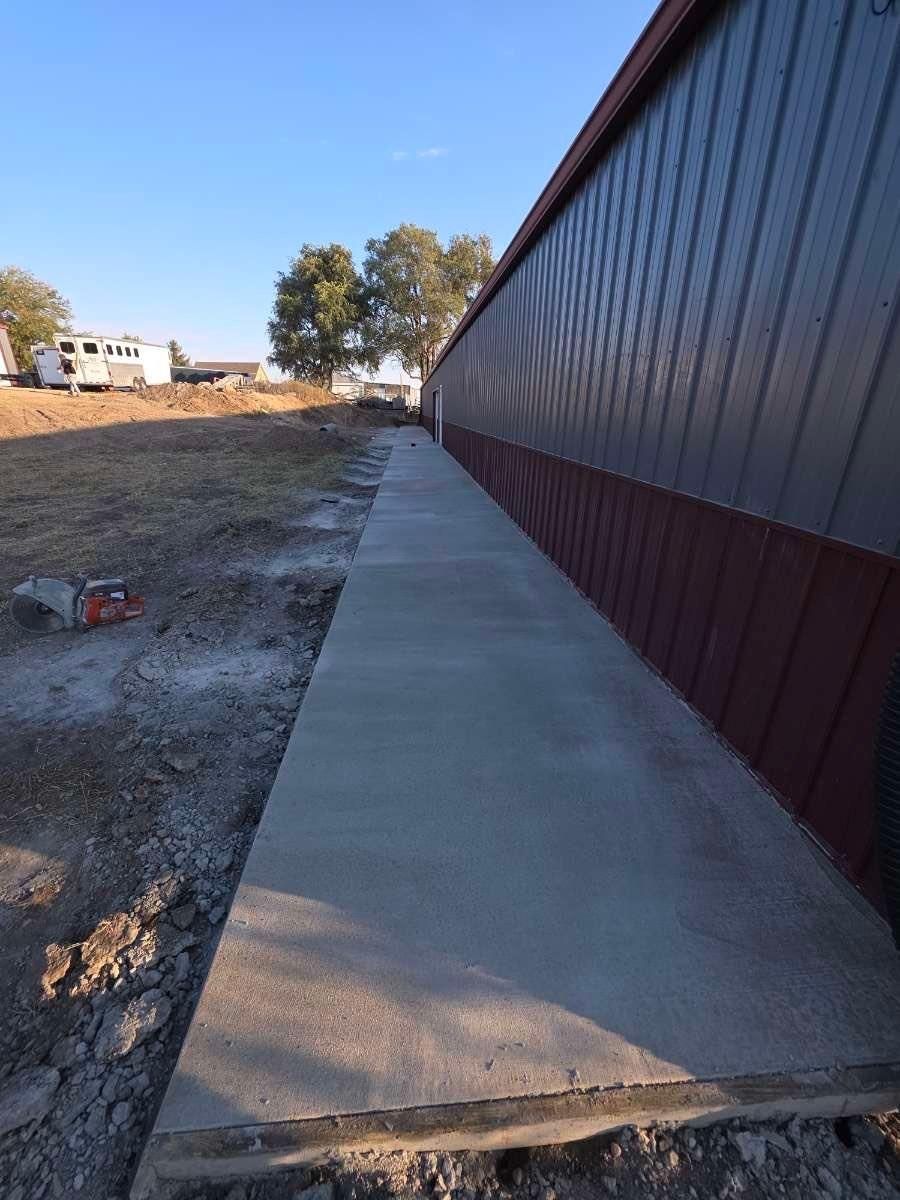 Sidewalk Installation for New Age Concrete in Perry, IA