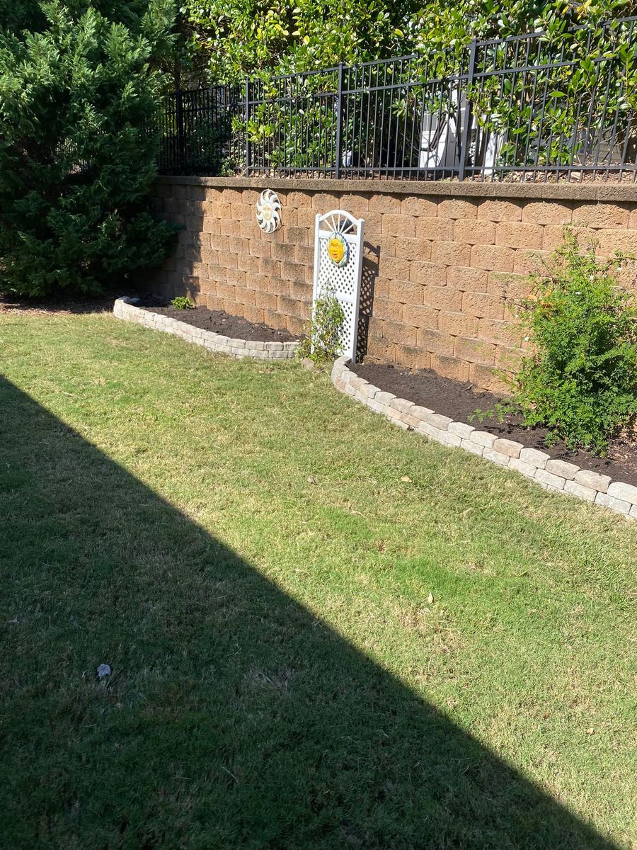 Garden Bed Edging for Healthy Roots Landscaping in Apex, NC