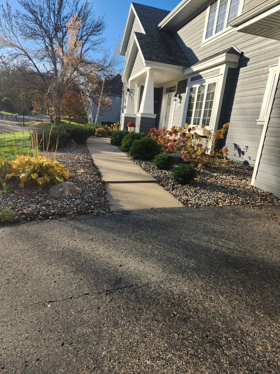 Landscape Design for K & I Lawn Care Service  in Eden Prarie, MN