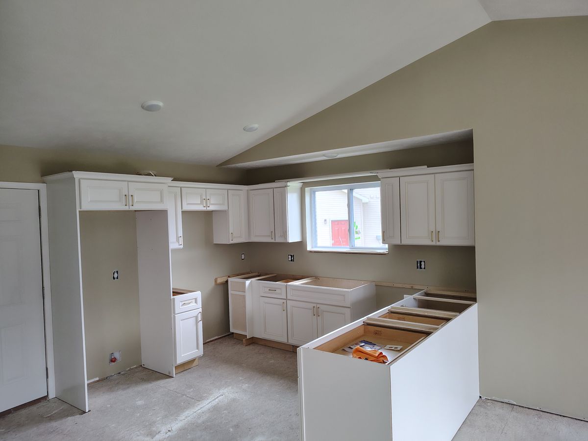 Kitchen and Cabinet Refinishing for Wahl to Wahl Painting in Mount Pleasant, MI