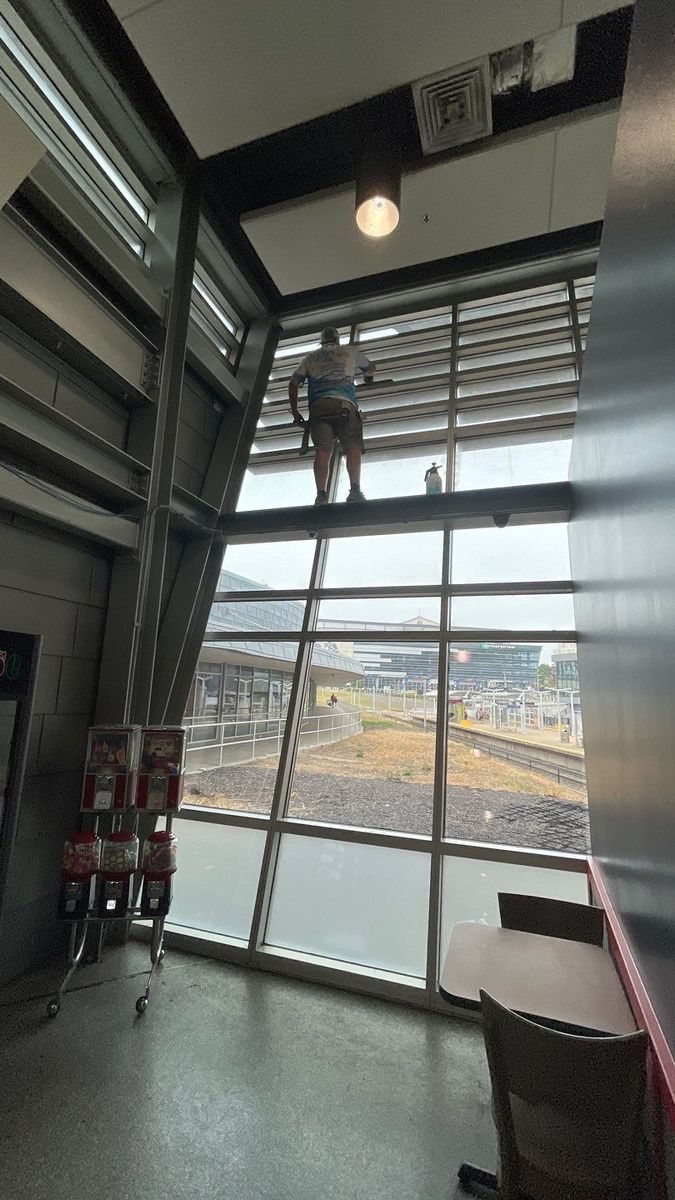 Commercial Window Cleaning for See2it Clean in St Louis, MO