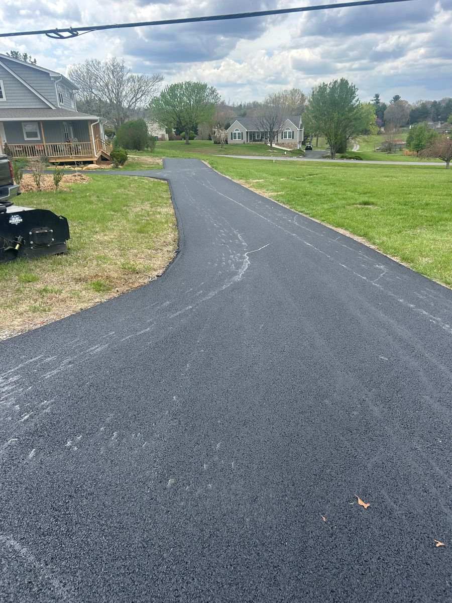 Asphalt Driveways for James R Carter Paving in Roanoke, VA