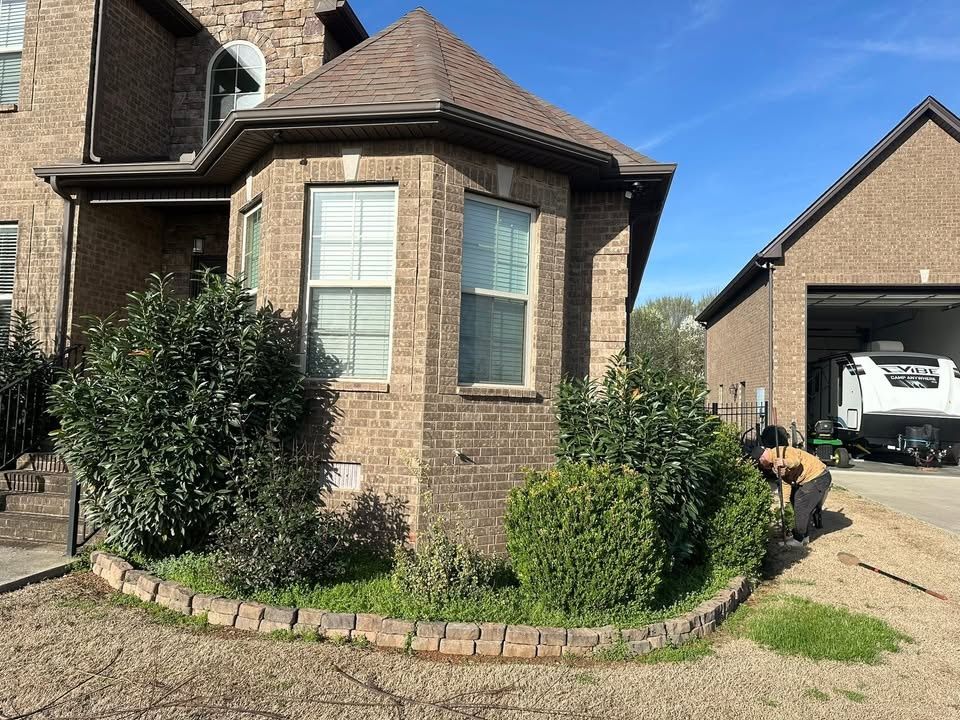 Tree & Shrub Care for Top Notch Tennessee Outdoor Services in Murfreesboro, TN