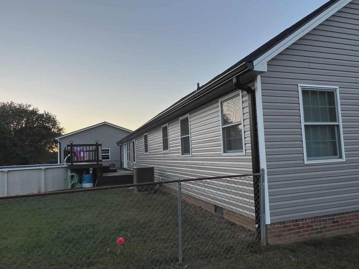 All forms of Siding metal and vynl for KY Gutter Pro & Specialty Roofing Systems in Monticello, KY