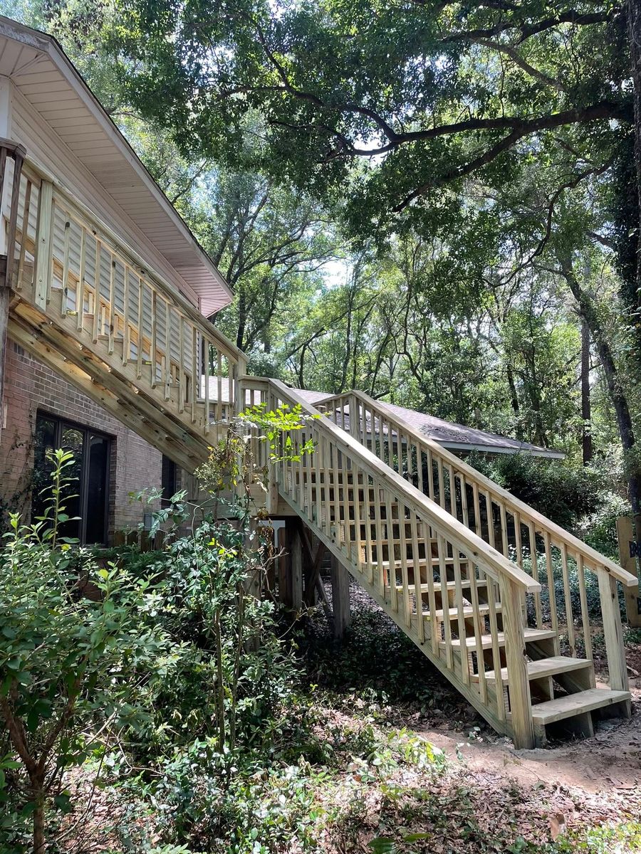 Deck Construction for Jaguar Fence in Mobile, AL