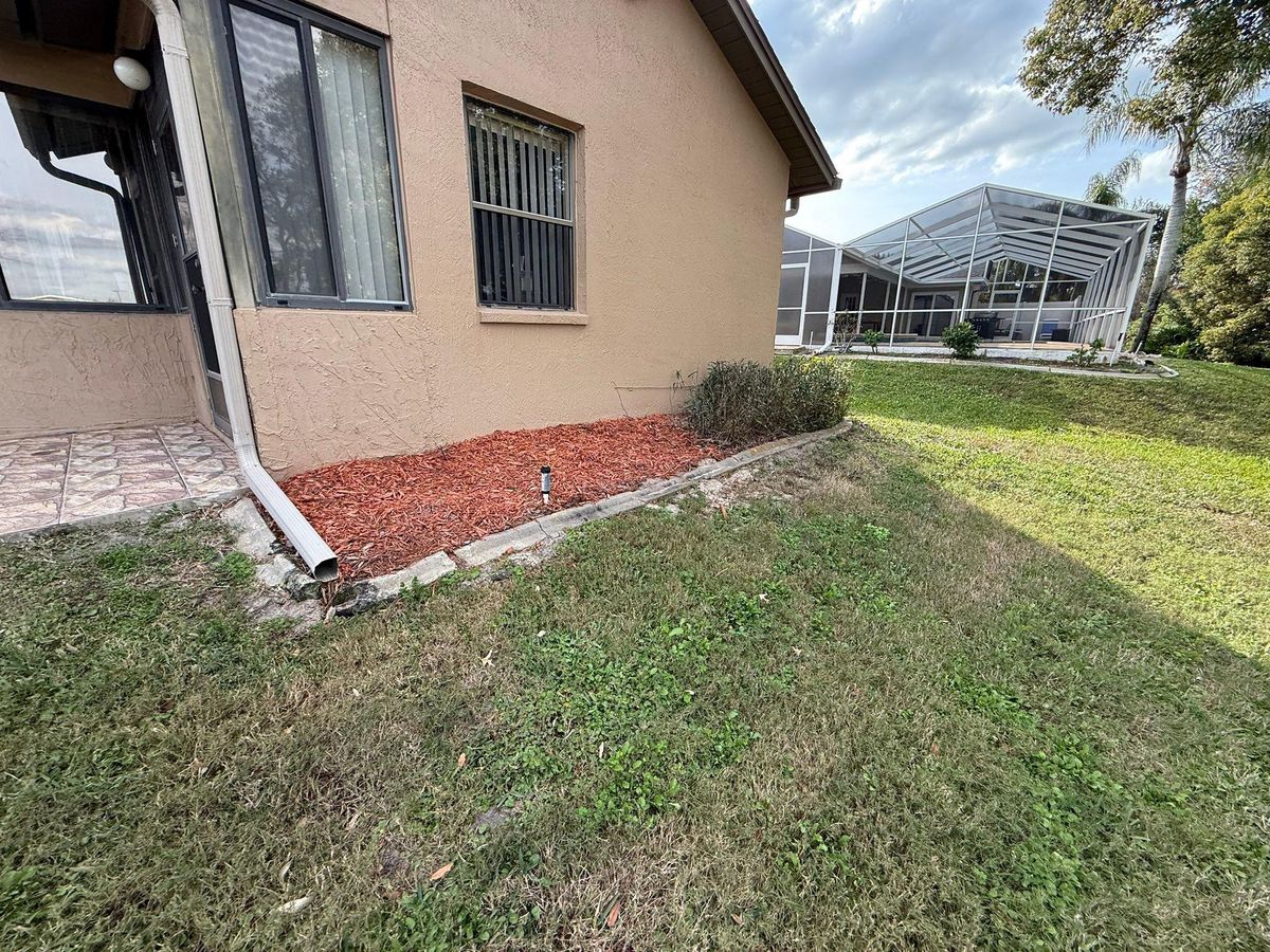 Mulch Installation for Kramer & Son’s Property Maintenance in Hudson, FL