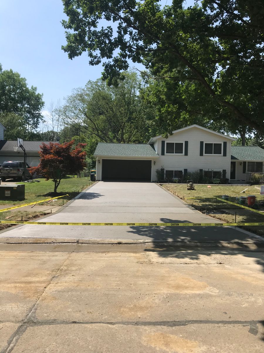 Concrete for Lake Erie Companies in Grand River, OH