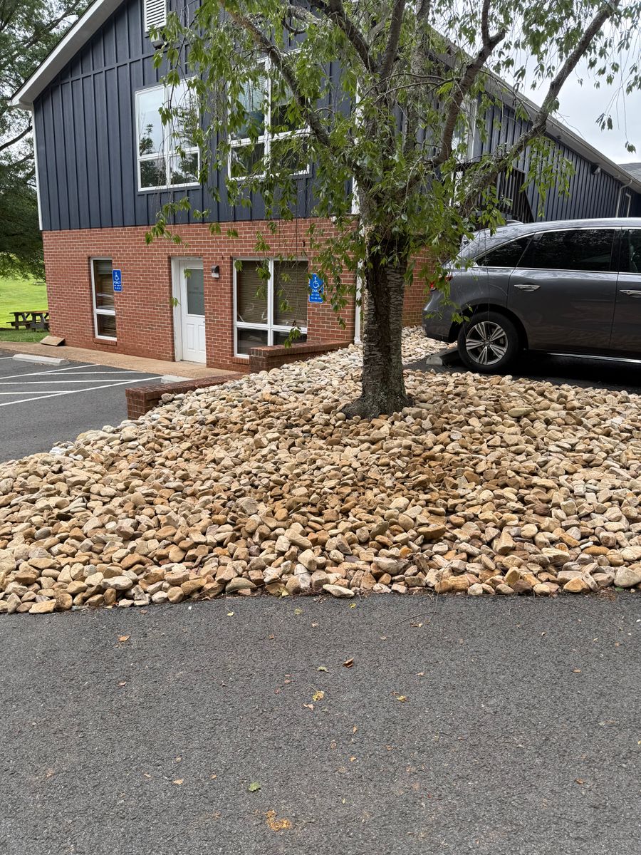 Property Maintenance for Chiles Lawn & Landscaping in Gordonsville, VA