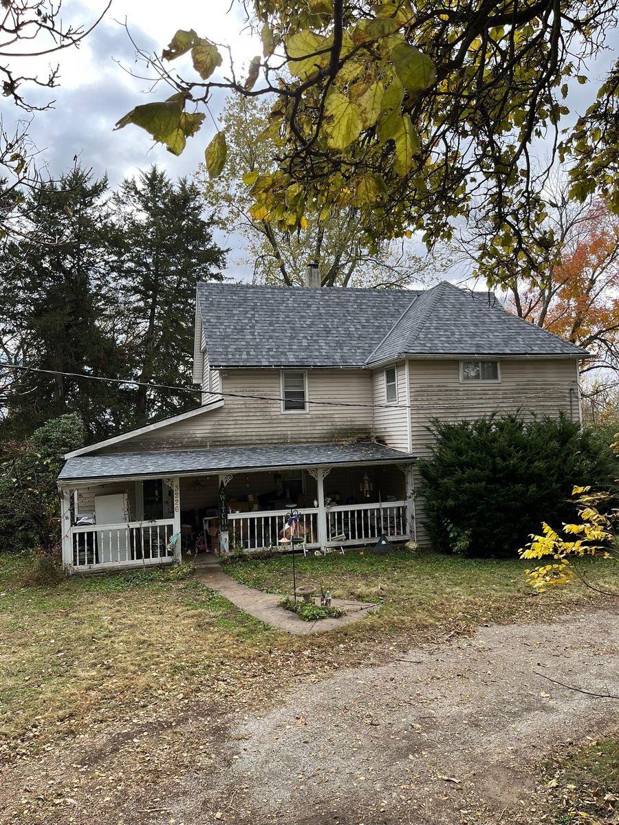Roofing Replacement for Full Roof Replacement and Repairs & Seamless Guttering in Saint Joseph, MO