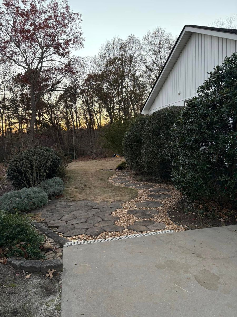 Hedge Trimming for Taylormade Lawn Management in Clarkesville, GA