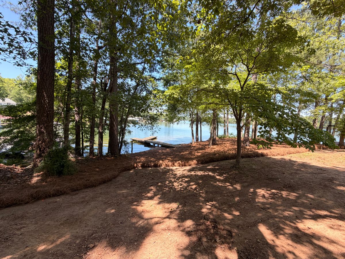 Mulch Installation for Lakeside Lawncare in Cross Hill, SC