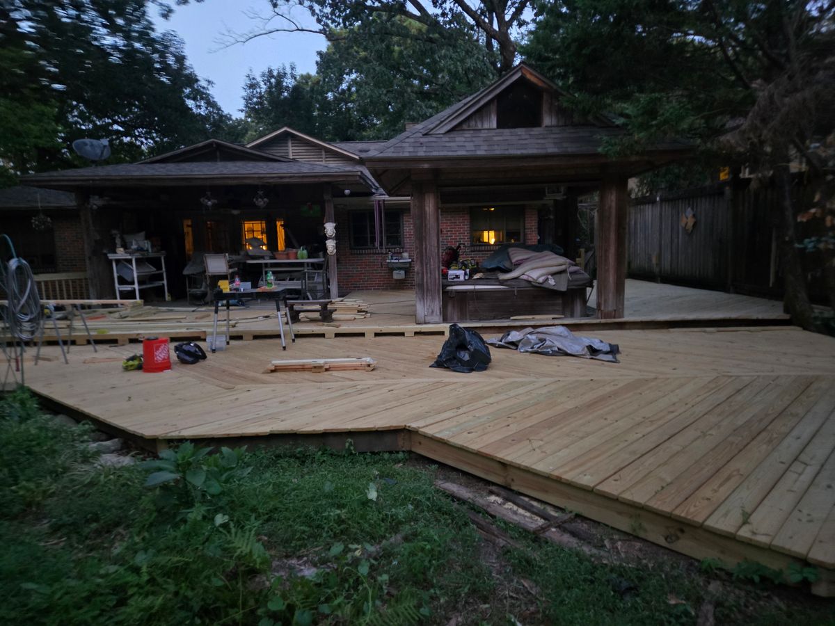 Deck & Fence Restoration for Squeaky Clean Windows Gutters & More in Hoover, AL