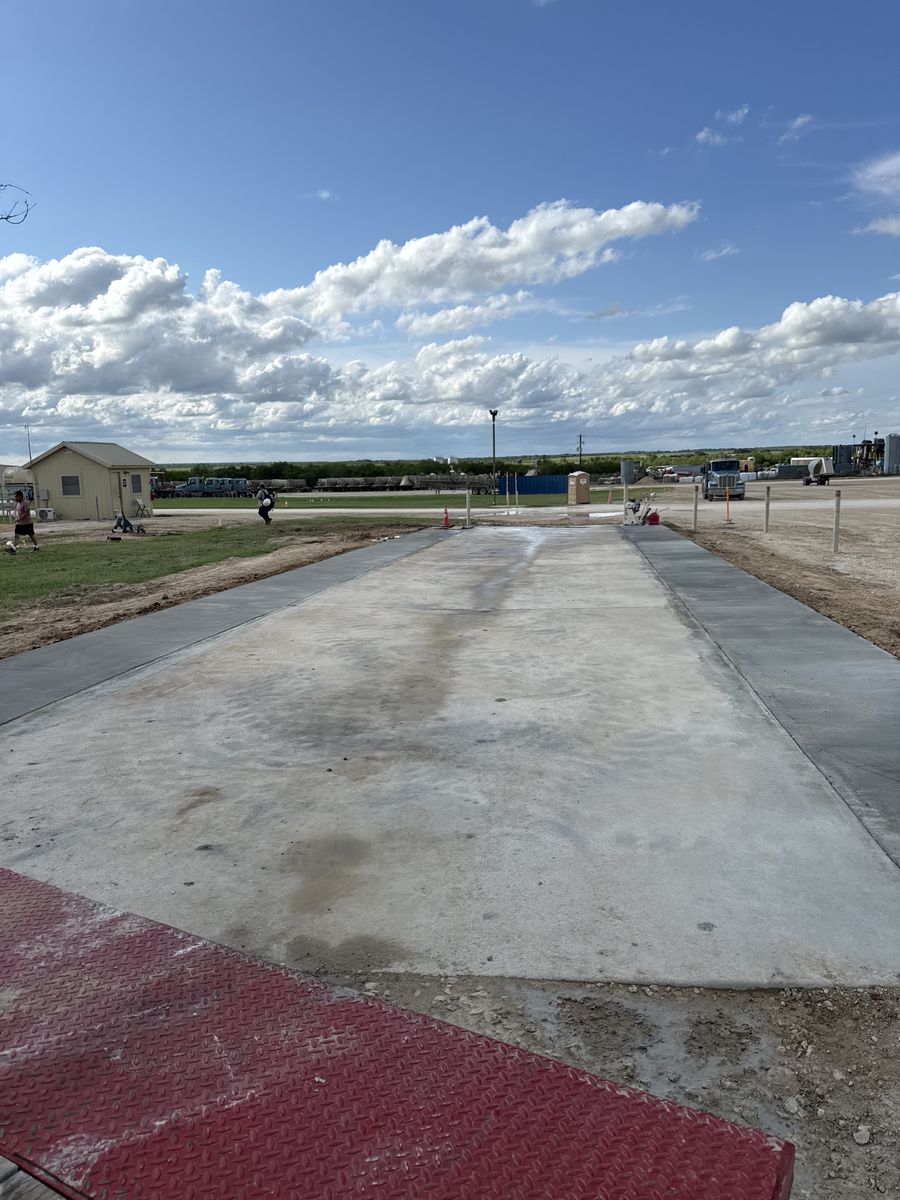 Concrete Slab Construction for Hernandez Masonry & Concrete LLC in Granbury, TX