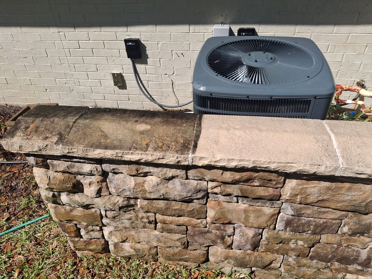 Pressure/Soft Washing for Red Knight Painting in Daytona Beach, FL