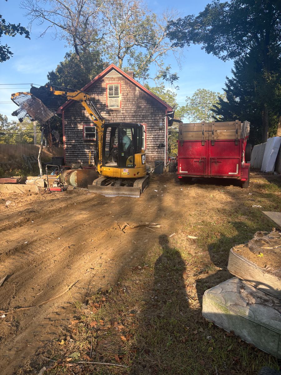 Heavy Lifting for Prime Ape Junk Removal & Hauling in Warwick, RI