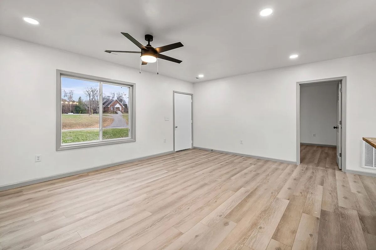 Flooring for Integrity Builders in Cadiz, KY