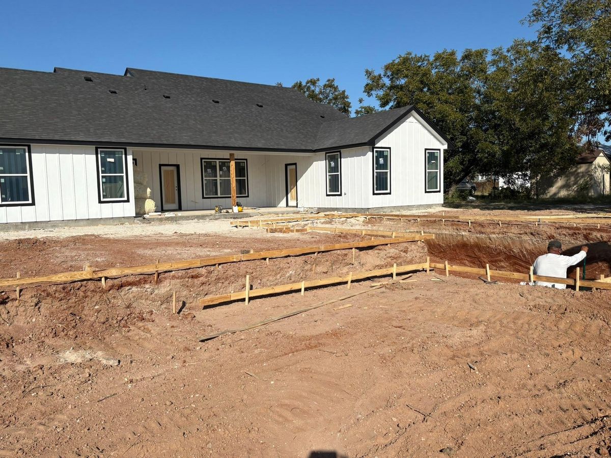 Custom Pool and Spa Construction for JP Pools in Gatesville, TX