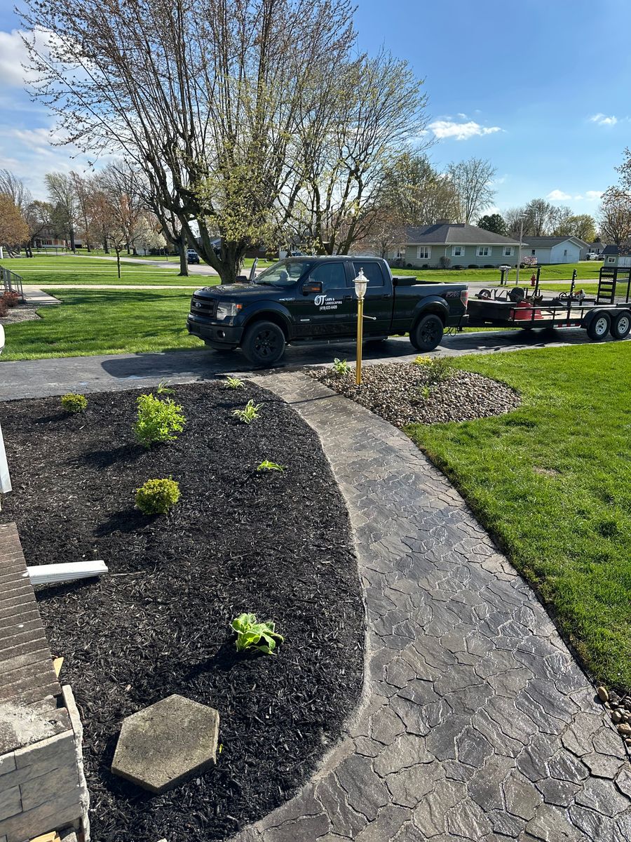 Mulch Installation for OT Lawn and Landscaping LLC in Carey, OH