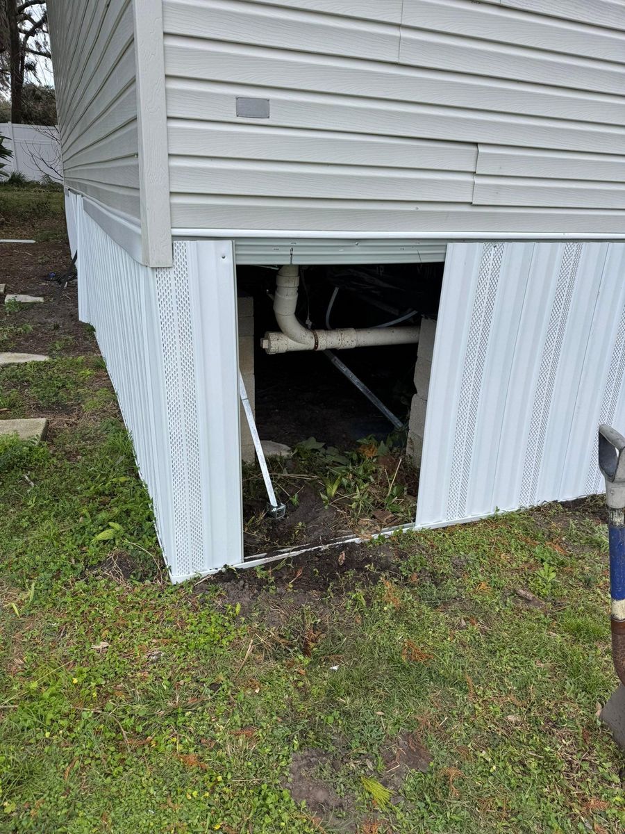 Underbelly for C/J Mobile Home Service in Floral City, FL