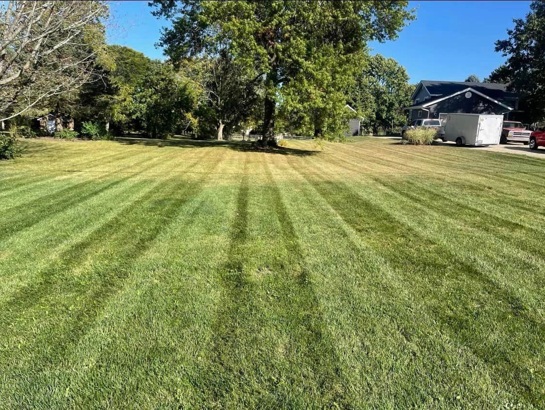 Mowing for Clean Green Lawns LLC in Dayton, OH