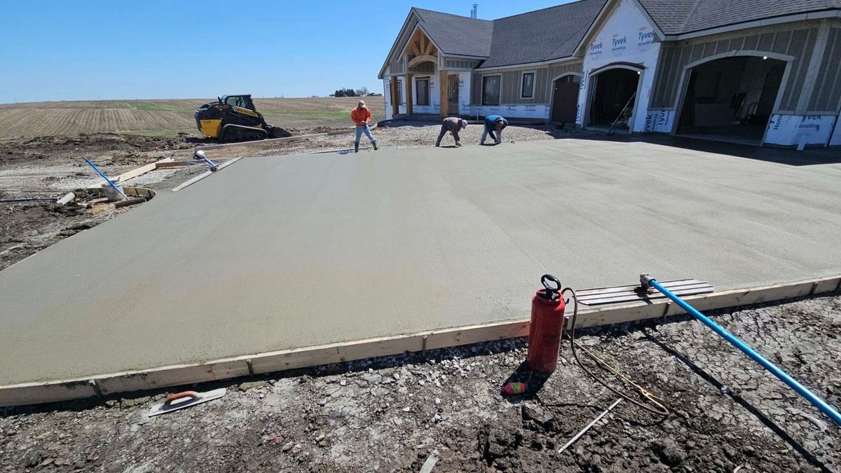 Patio Design & Installation for New Age Concrete in Perry, IA