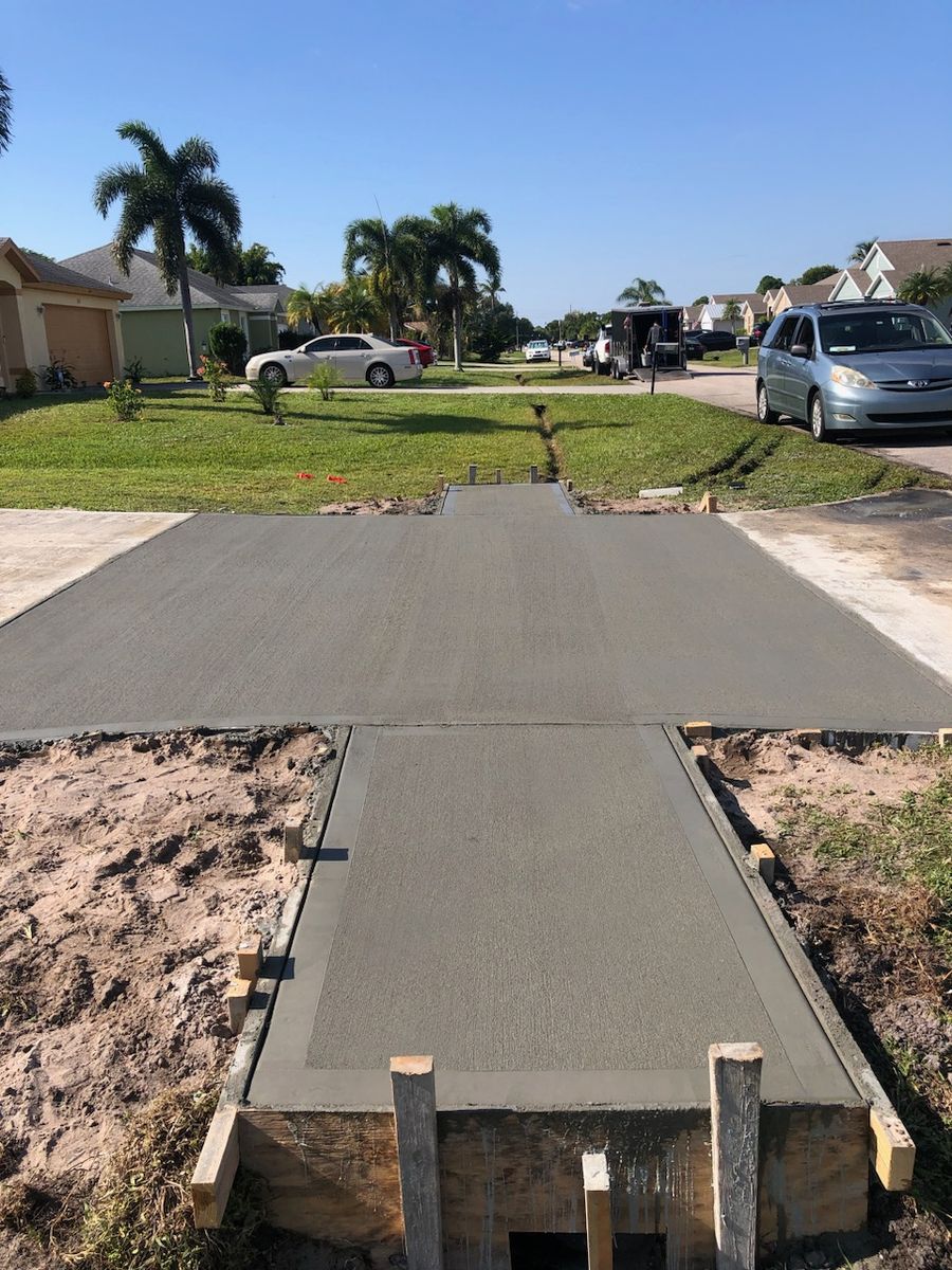 Driveways for Coastal Concrete Creation in Port St. Lucie, FL