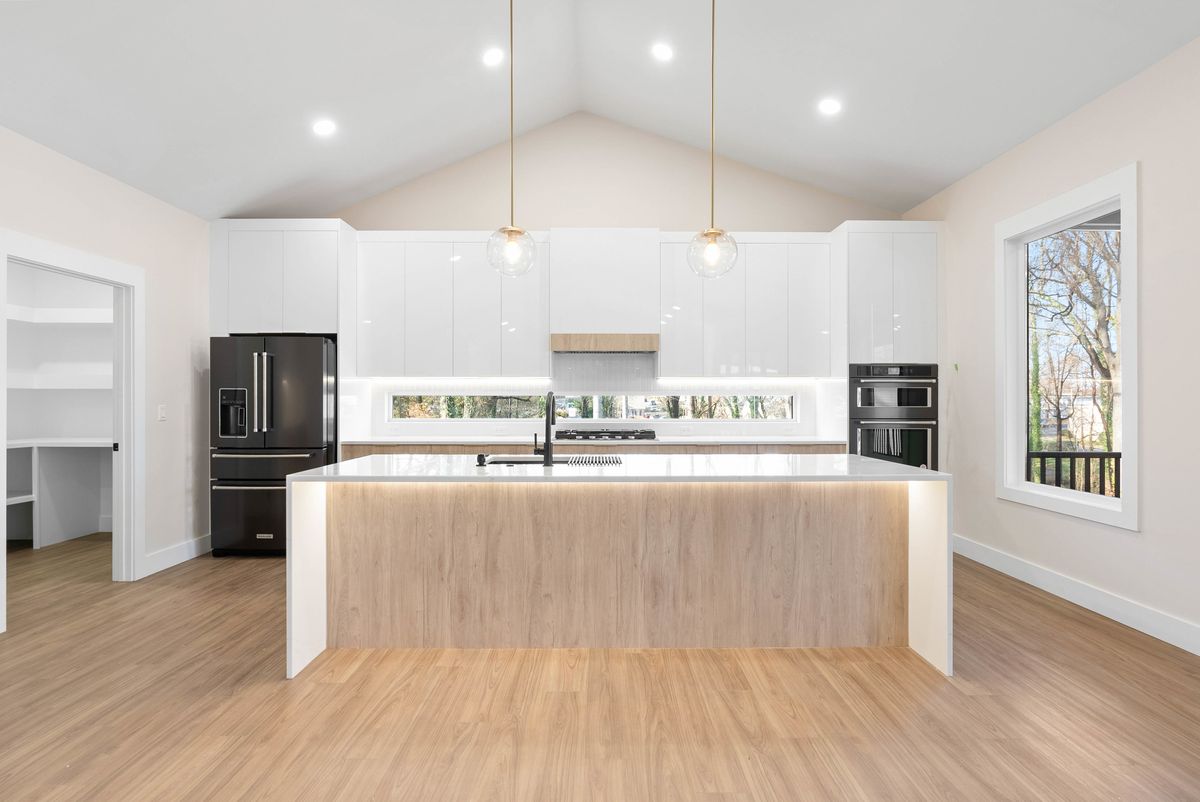 Kitchen and Bathroom Renovations for Anchor Point Builders LLC in Greenville, SC