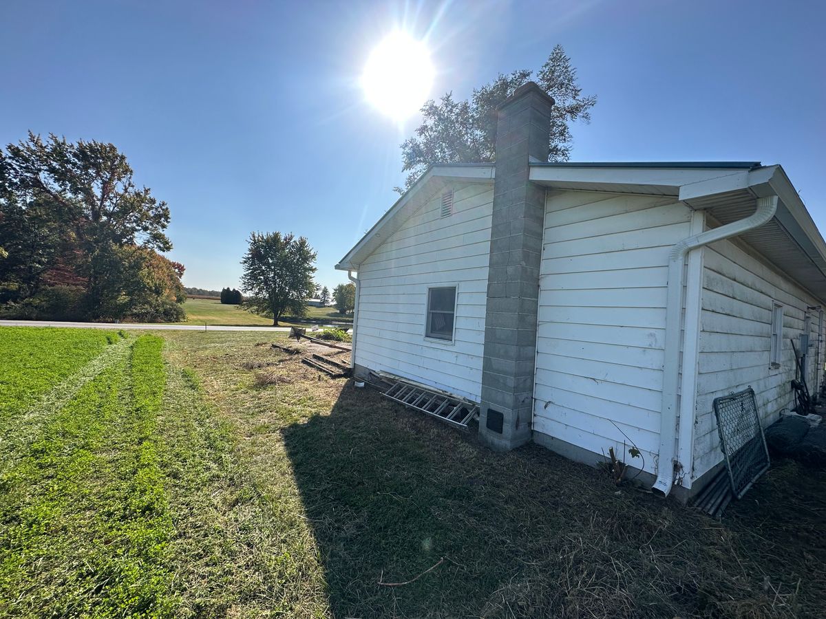 Fall and Spring Clean Up for FIRST CLASS GRASS LLC in Syracuse, IN