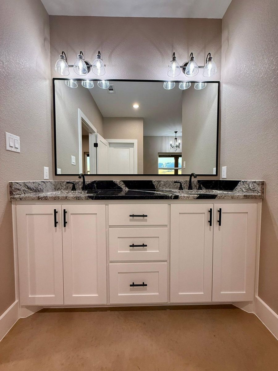 Frame to Finish for Reaves Custom Homes LLC in Jacksboro , TX