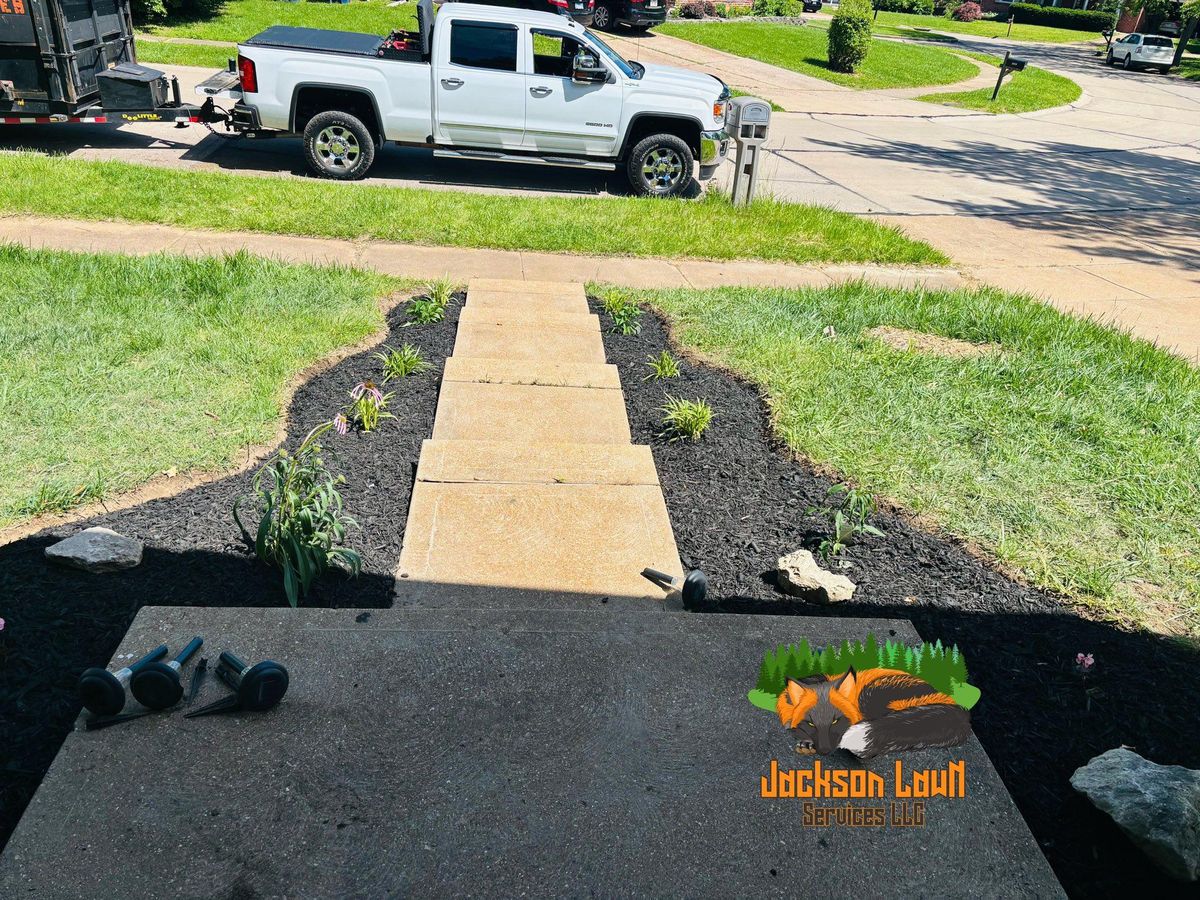 Mulch Installation for Jackson Lawn Services LLC in St Louis, MO