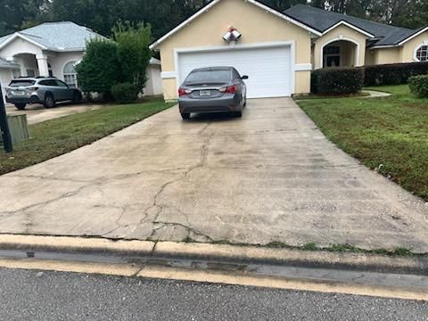 Driveway and Sidewalk Cleaning for Patriotic Pressure Washing & Paver Sealing in Green Cove Springs, FL